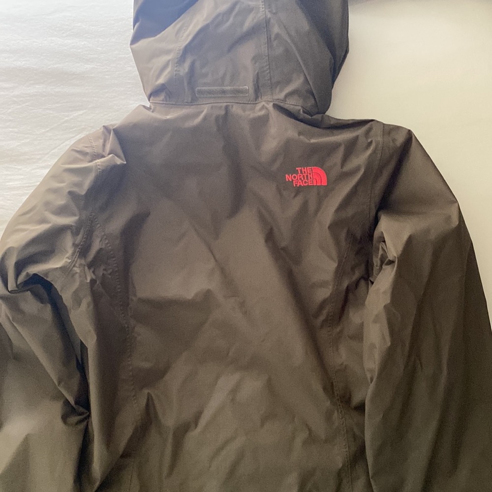 The North Face Women’s Rain Jacket | Small - Picture 7 of 8